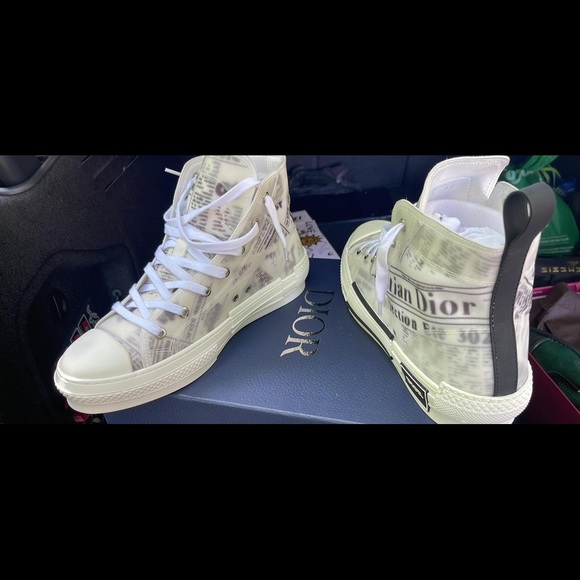 Christian Dior size 8 with its box and everything - Picture 3 of 6